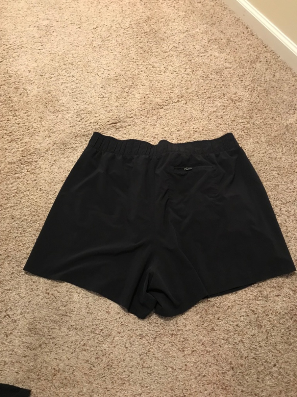 Exercise shorts - Picture 4 of 4